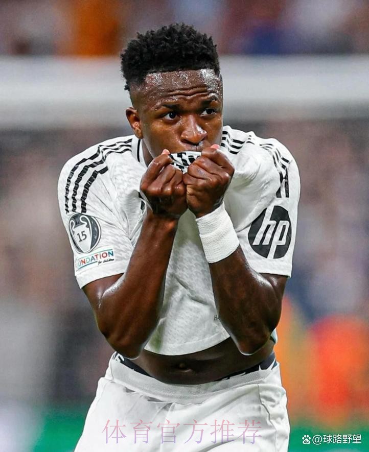 17场0球 观众狂嘘！皇马巨星心态炸了：赛后5分钟耍脾气